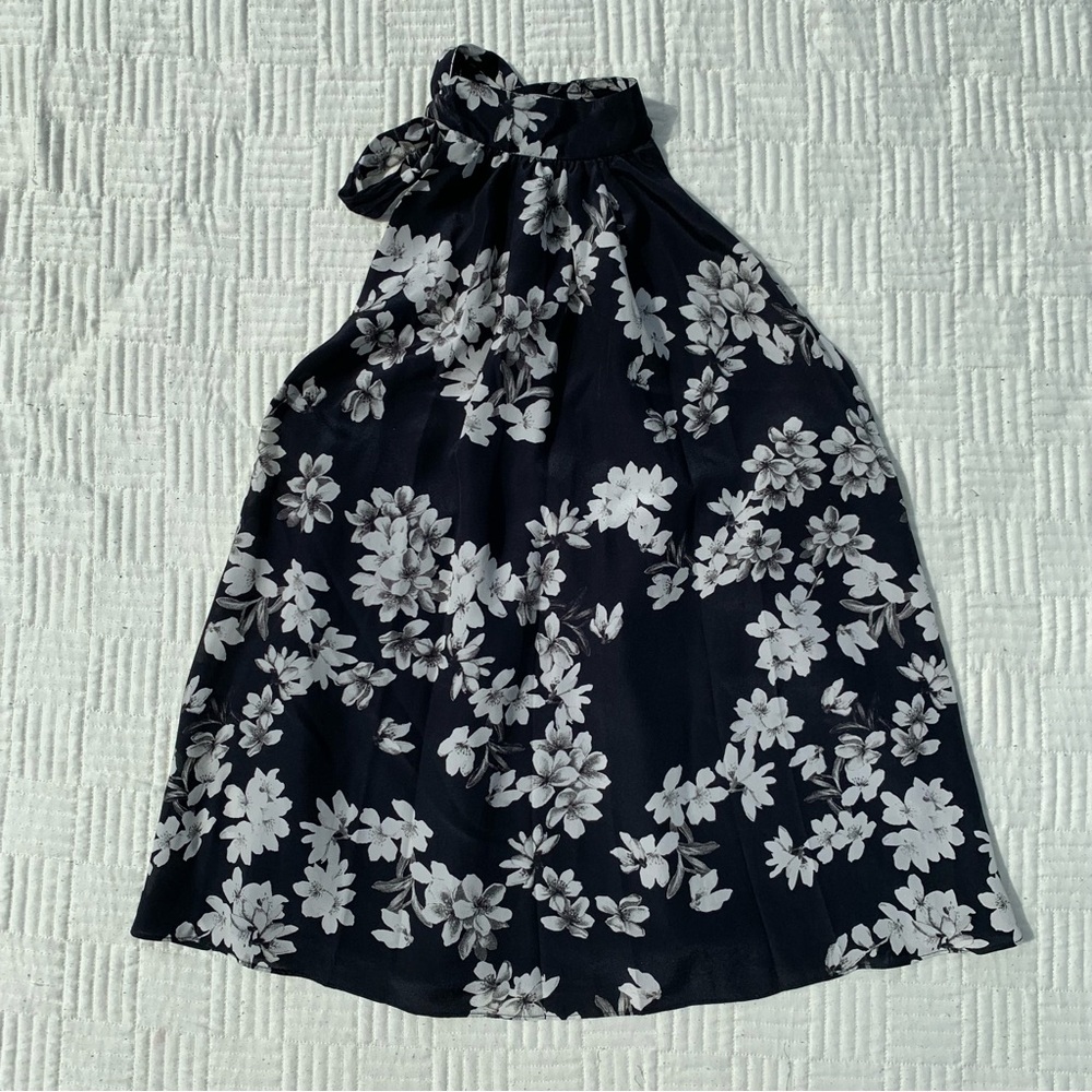 Alice + Olive Floral Backless Halter Top Size Medium